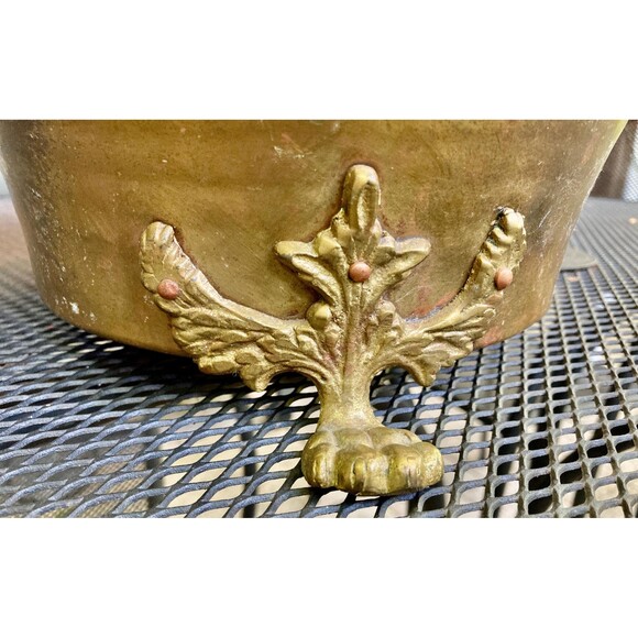Antique Large Hand Hammered Brass Cachepot/ Jardiniere Planter Three Lion Mounts - Picture 3 of 9